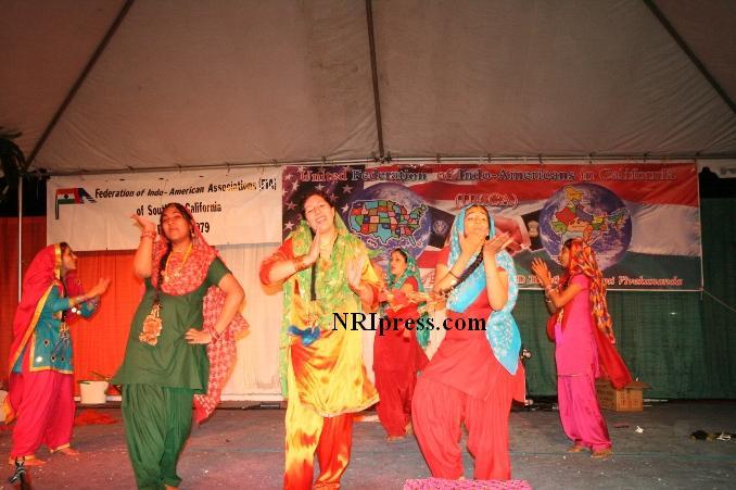 Mallika-Sherawat 220